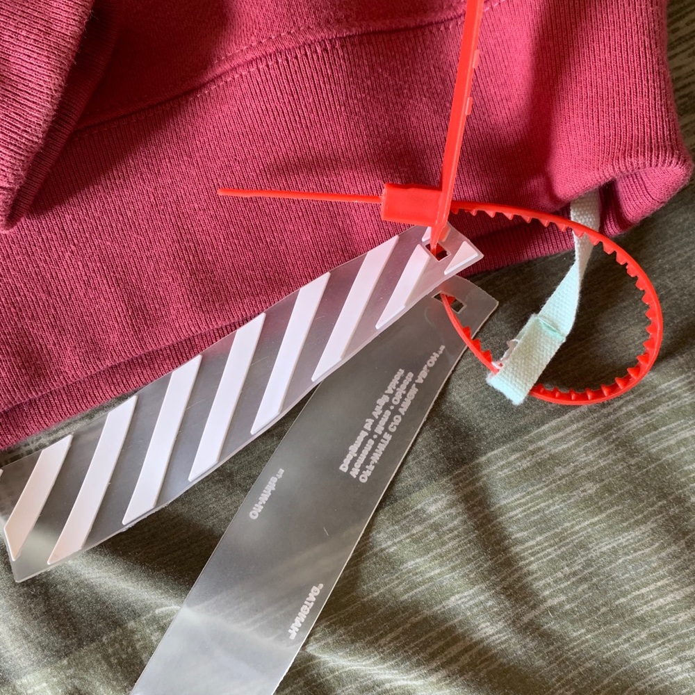 🦋 Off-White Crewneck 🦋 - Picture 3 of 4
